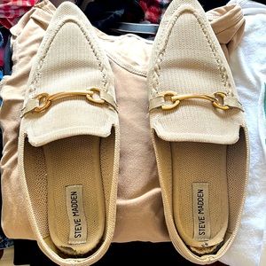 Steve Madden Slip on flats